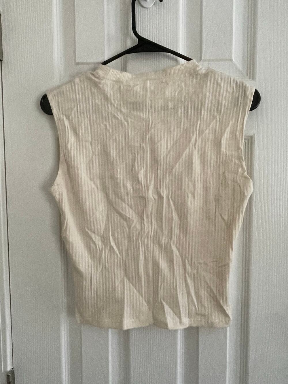 FRAME's Mid Rise Muscle Tee in ivory color top, A73